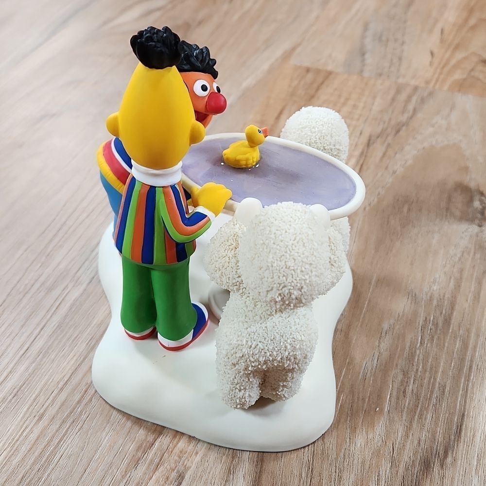 💜NIB Department 56 Snowbabies Sesame Street "Rubber Duckie Have Some Fun" - Picture 9 of 16